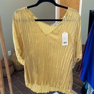 NWT Vince Yellow Pleated Blouse